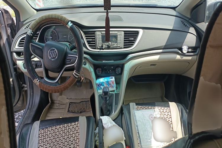 Used Buick Excelle GX 2018 15T Manual Elite Model Center Console