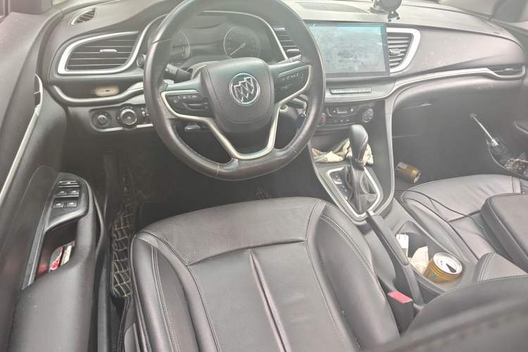 Used Buick Excelle GX 2018 18T Automatic Elite Model Center Console