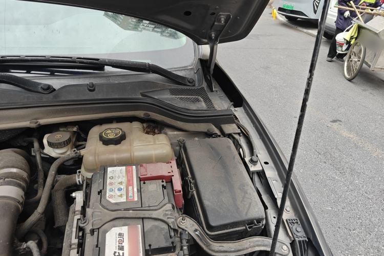 Used Buick Excelle GX 2018 18T Automatic Elite Model Engine Bay Left