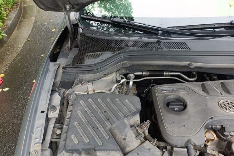 Used Buick Excelle GX 2018 18T Automatic Elite Model Engine Bay Right