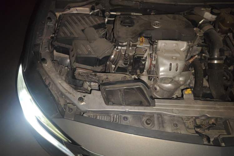 Used Buick Excelle GX 2018 18T Automatic Elite Model Engine Bay Right