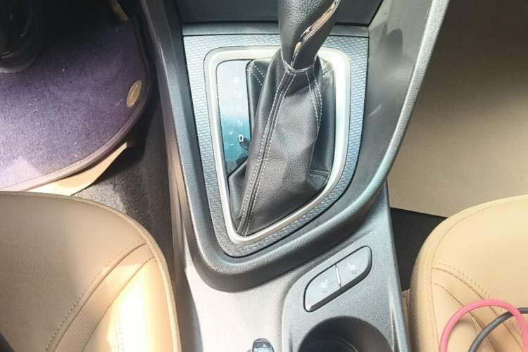 Used Buick Excelle GX 2018 18T Automatic Flagship Model Gear Lever