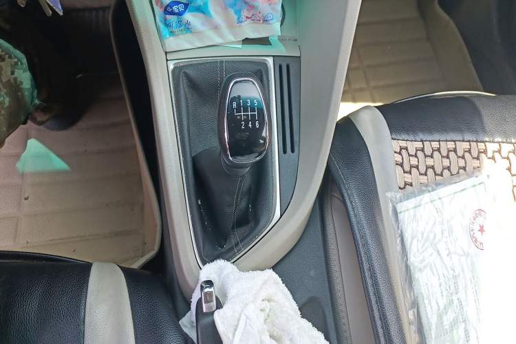 Used Buick Excelle GX 2018 15T Manual Elite Model Gear Lever