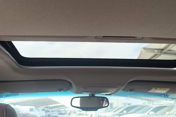 Used Buick Excelle GX 2018 18T Automatic Flagship Model Headliner
