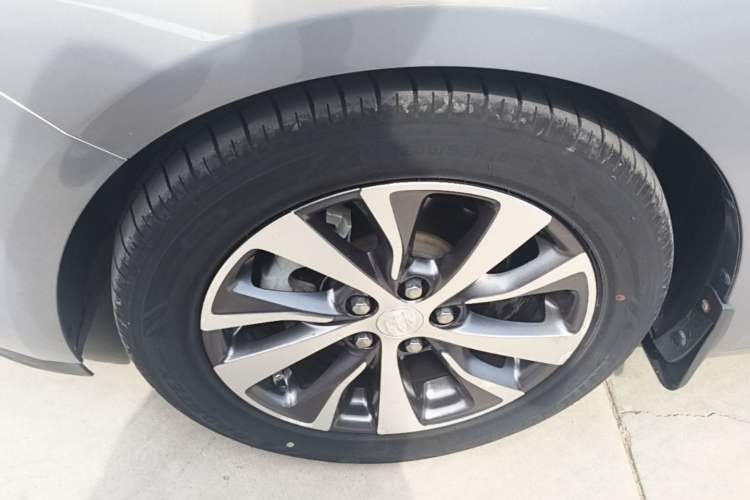 Used Buick Excelle GX 2018 18T Automatic Flagship Model Left Front Wheel Hub