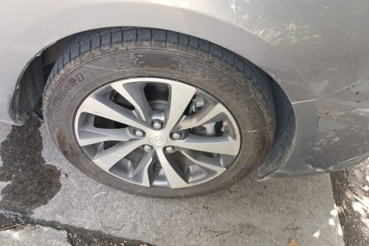 Used Buick Excelle GX 2018 18T Automatic Elite Model Right Front Wheel Hub