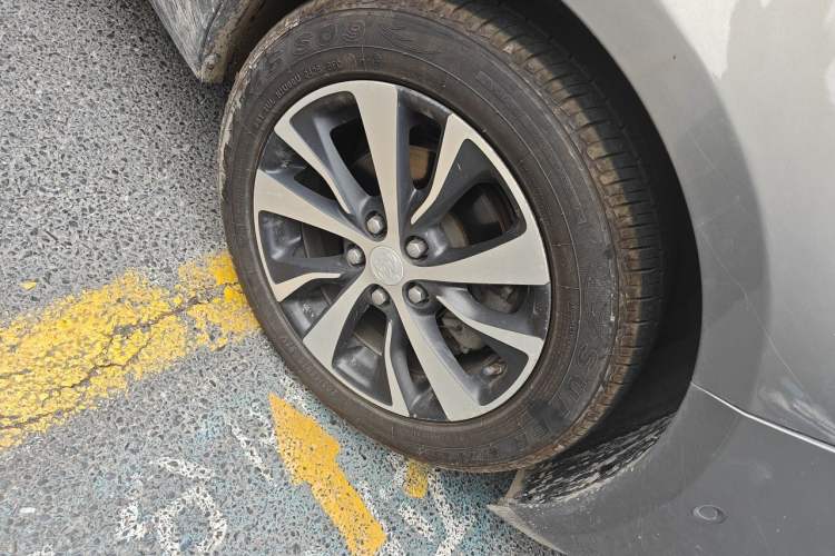 Used Buick Excelle GX 2018 18T Automatic Elite Model Right Front Wheel Hub