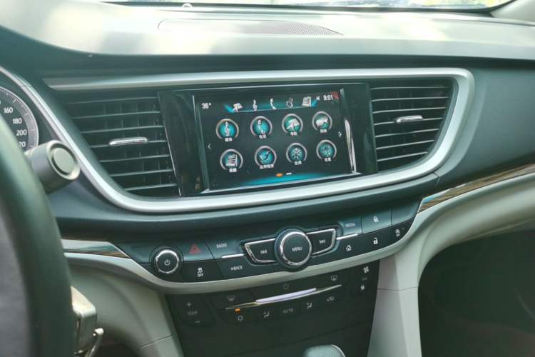 Used Buick Excelle GX 2019 15T Dual-Clutch Connected Elite Model China VI Audio And AC Panel