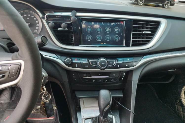 Used Buick Excelle GX 2019 18T Automatic Connected Elite Model China V Standard Audio And AC Panel