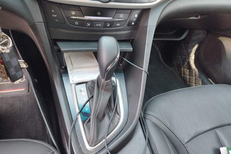 Used Buick Excelle GX 2019 18T Automatic Connected Elite Model China V Standard Gear Lever