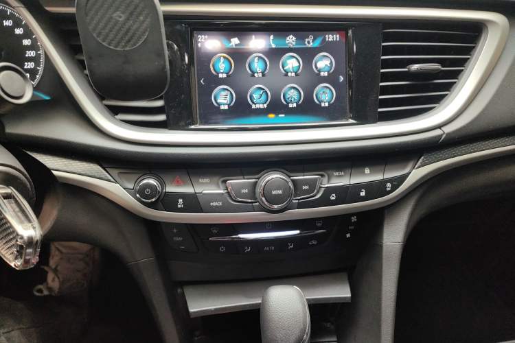 Used Buick Excelle GX 2019 18T Automatic Connected Elite Model China VI Standard Audio And AC Panel