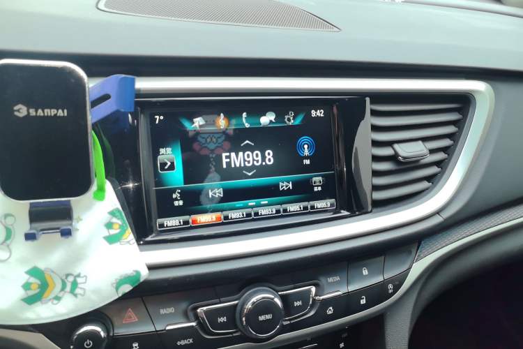 Used Buick Excelle GX 2019 18T Automatic Connected Elite Model China VI Standard Audio And AC Panel