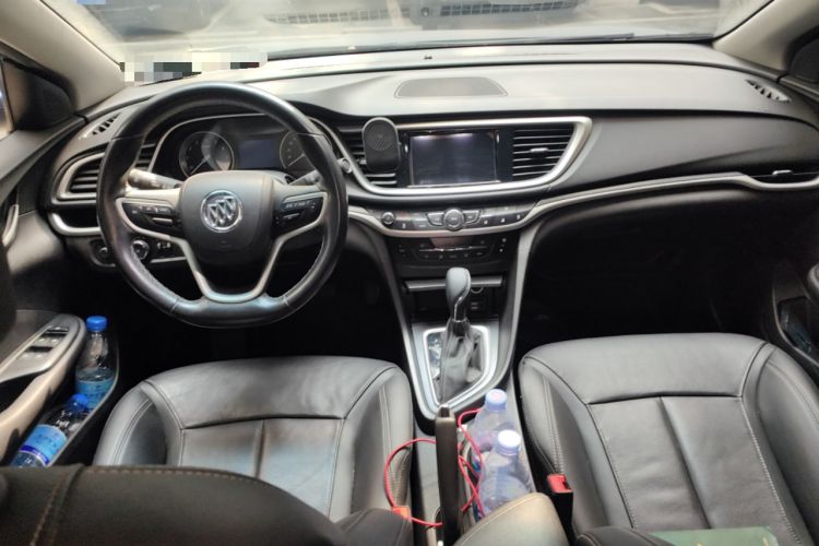 Used Buick Excelle GX 2019 18T Automatic Connected Elite Model China VI Standard Center Console