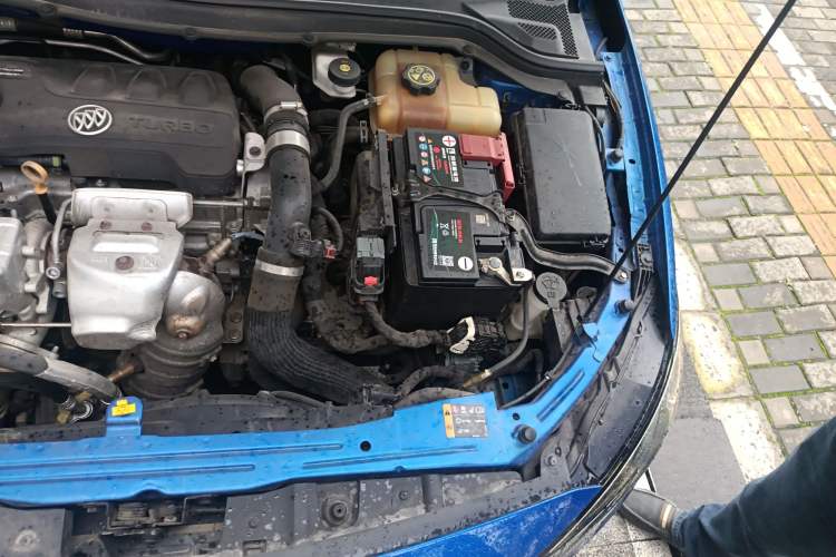 Used Buick Excelle GX 2019 18T Automatic Connected Flagship Version China VI Standard Engine Bay Left
