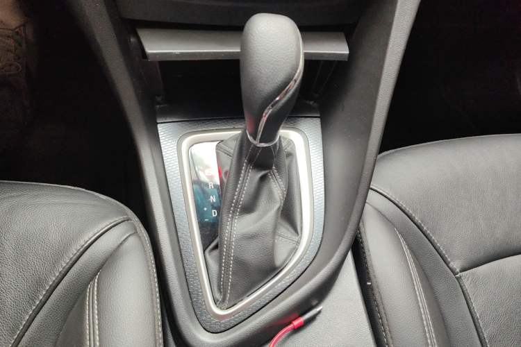 Used Buick Excelle GX 2019 18T Automatic Connected Elite Model China VI Standard Gear Lever