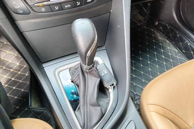Used Buick Excelle GX 2019 18T Automatic Connected Flagship Version China V Standard Gear Lever