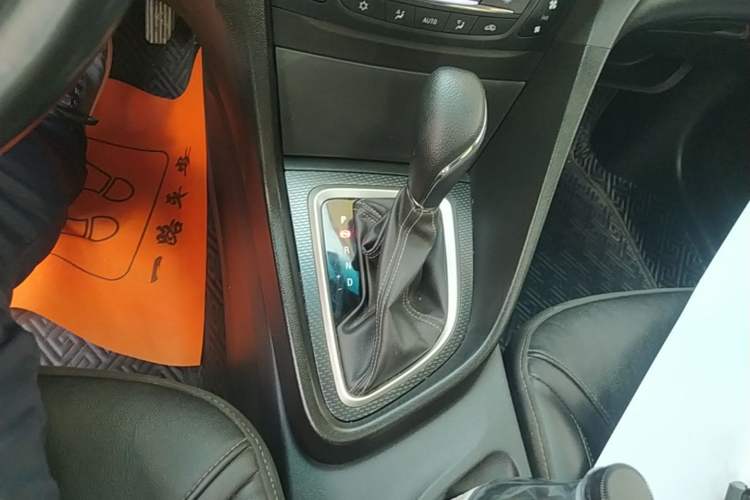 Used Buick Excelle GX 2019 18T Automatic Connected Elite Model China V Standard Gear Lever