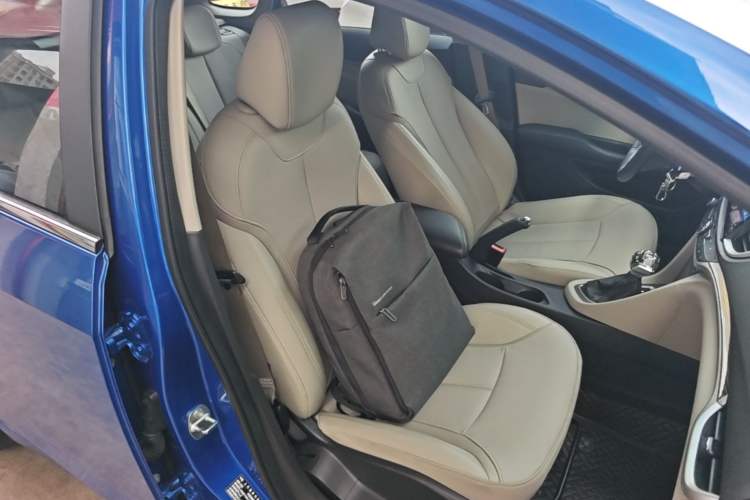 Used Buick Excelle GX 2019 15T Dual-Clutch Connected Elite Version China V Standard Right Front Seat