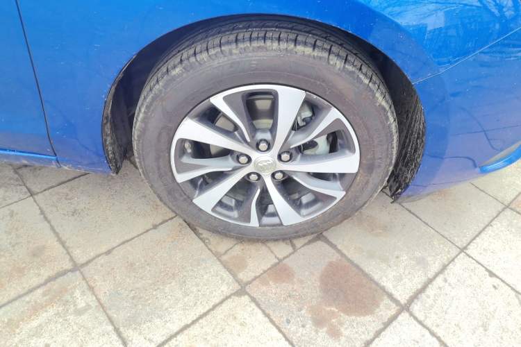Used Buick Excelle GX 2019 18T Automatic Connected Elite Model China VI Standard Right Front Wheel Hub