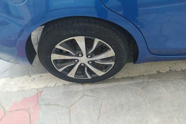 Used Buick Excelle GX 2019 18T Automatic Connected Elite Model China V Standard Right Rear Wheel Hub