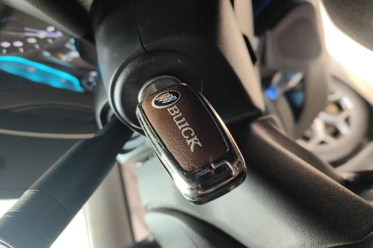 Used Buick Excelle GX 2019 18T Automatic Connected Elite Model China VI Standard Vehicle Key