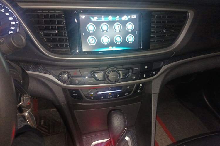 Used Buick Excelle GX 2019 18T Automatic Connected Elite Model China V Standard Audio And AC Panel