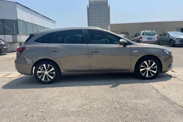 Used Buick Excelle GX 2019 18T Automatic Connected Elite Model China VI Standard Exterior 4