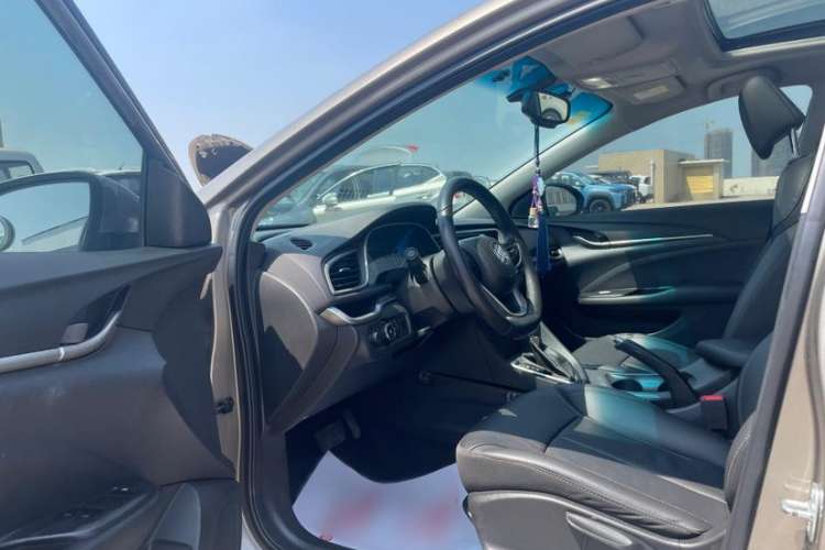 Used Buick Excelle GX 2019 18T Automatic Connected Elite Model China VI Standard Interior 4