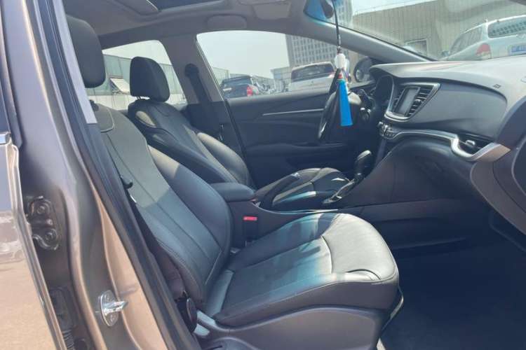 Used Buick Excelle GX 2019 18T Automatic Connected Elite Model China VI Standard Interior 9