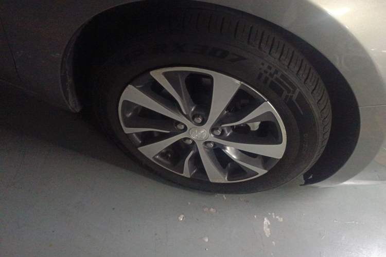 Used Buick Excelle GX 2019 18T Automatic Connected Elite Model China V Standard Right Front Wheel Hub