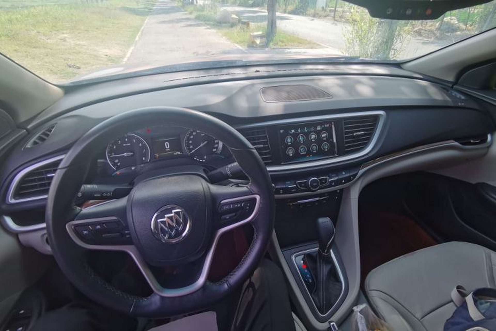 Used Buick Excelle GX 2019 15T Dual-Clutch Connected Elite Model China VI Center Console
