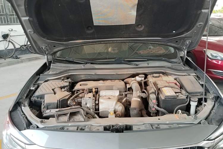 Used Buick Excelle GX 2019 18T Automatic Connected Flagship Version China VI Standard Engine Bay