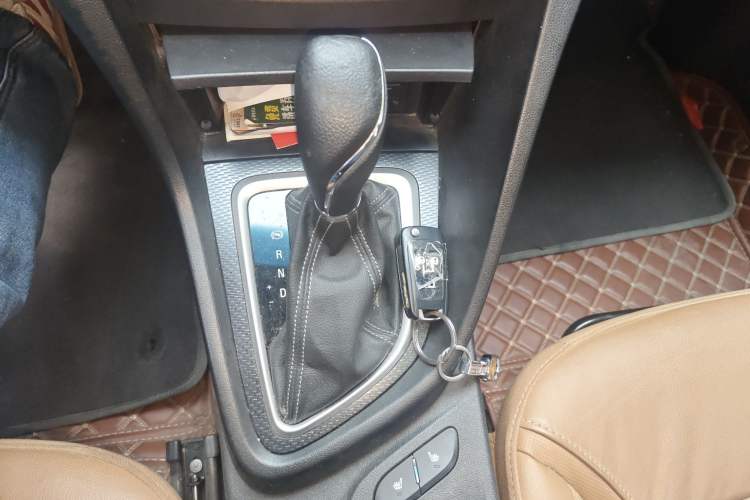 Used Buick Excelle GX 2019 18T Automatic Connected Flagship Version China V Standard Gear Lever