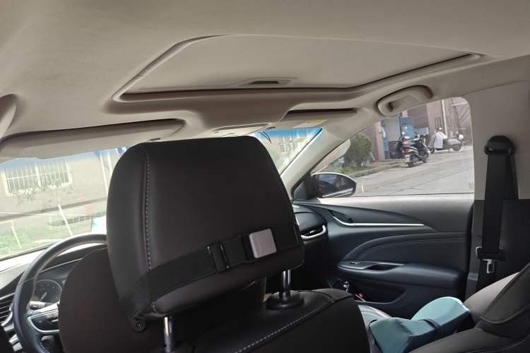 Used Buick Excelle GX 2019 18T Automatic Connected Elite Model China V Standard Headliner