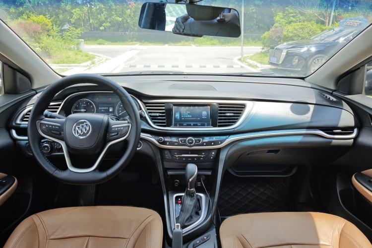Used Buick Excelle GX 2019 18T Automatic Connected Flagship Version China VI Standard Interior 3
