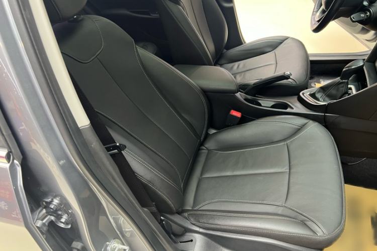 Used Buick Excelle GX 2019 18T Automatic Connected Elite Model China VI Standard Interior 9