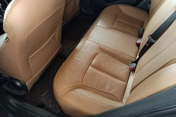 Used Buick Excelle GX 2019 18T Automatic Connected Flagship Version China VI Standard Left Rear Seat