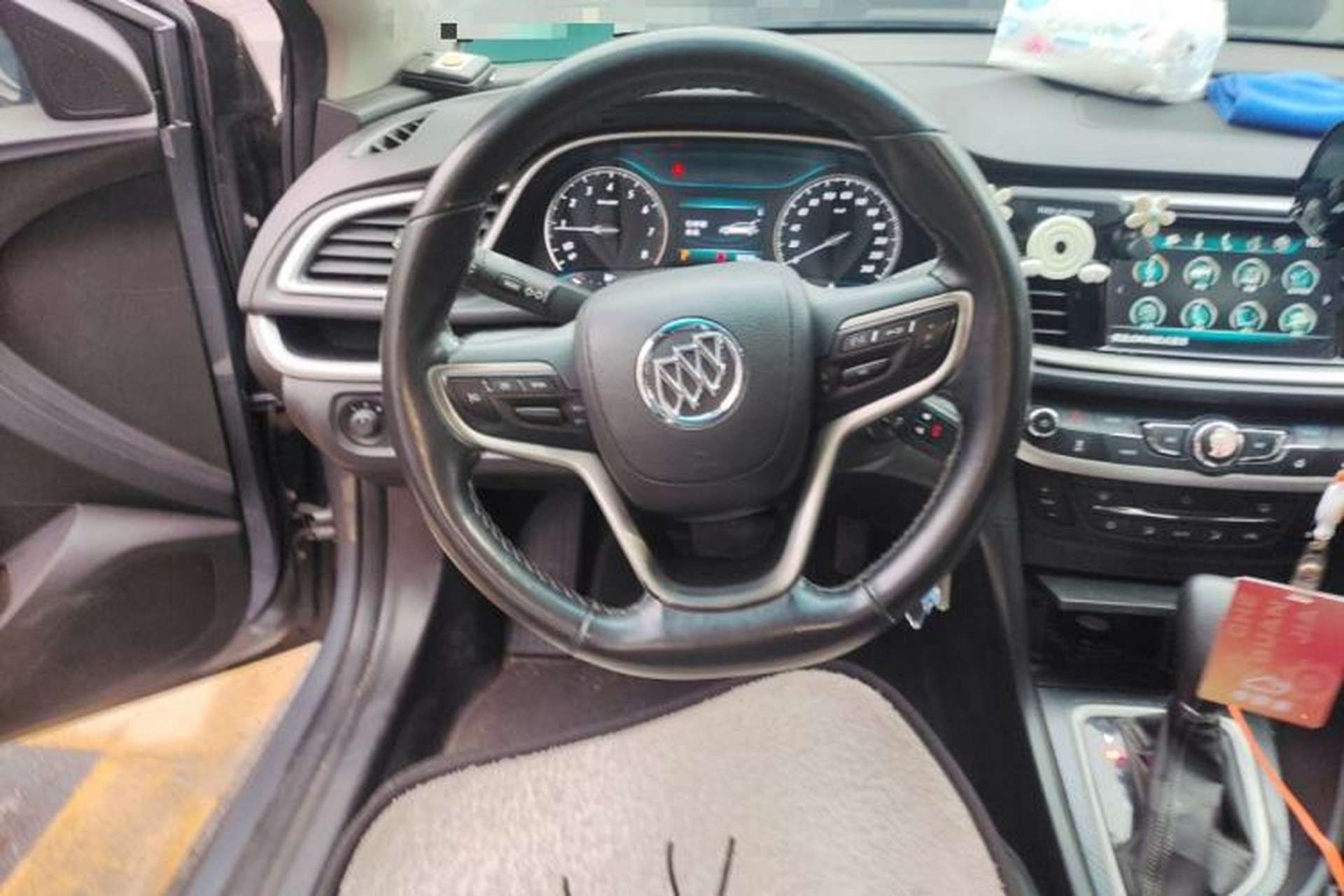 Used Buick Excelle GX 2019 18T Automatic Connected Elite Model China V Standard Steering Wheel