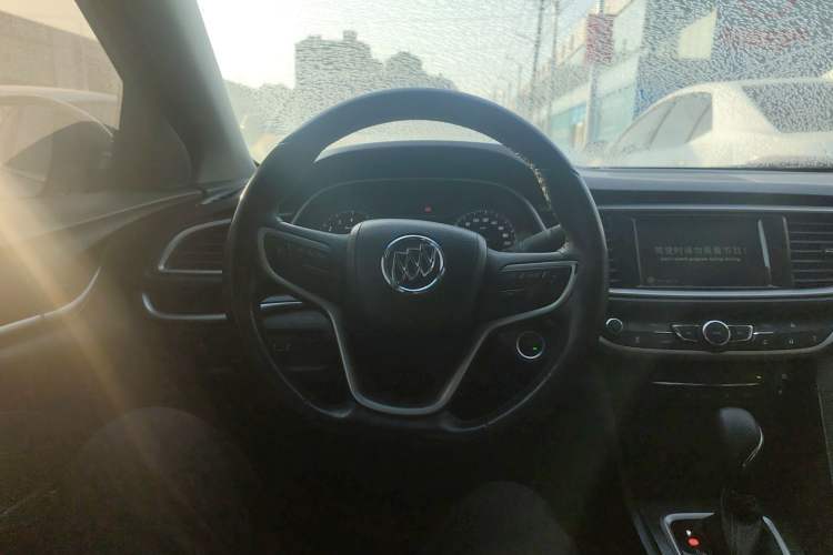 Used Buick Excelle GX 2019 18T Automatic Connected Elite Model China V Standard Steering Wheel