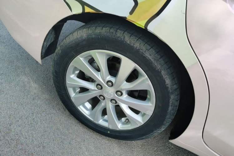 Used Buick Excelle GX 2019 15T Dual-Clutch Connected Elite Model China VI Exterior 5