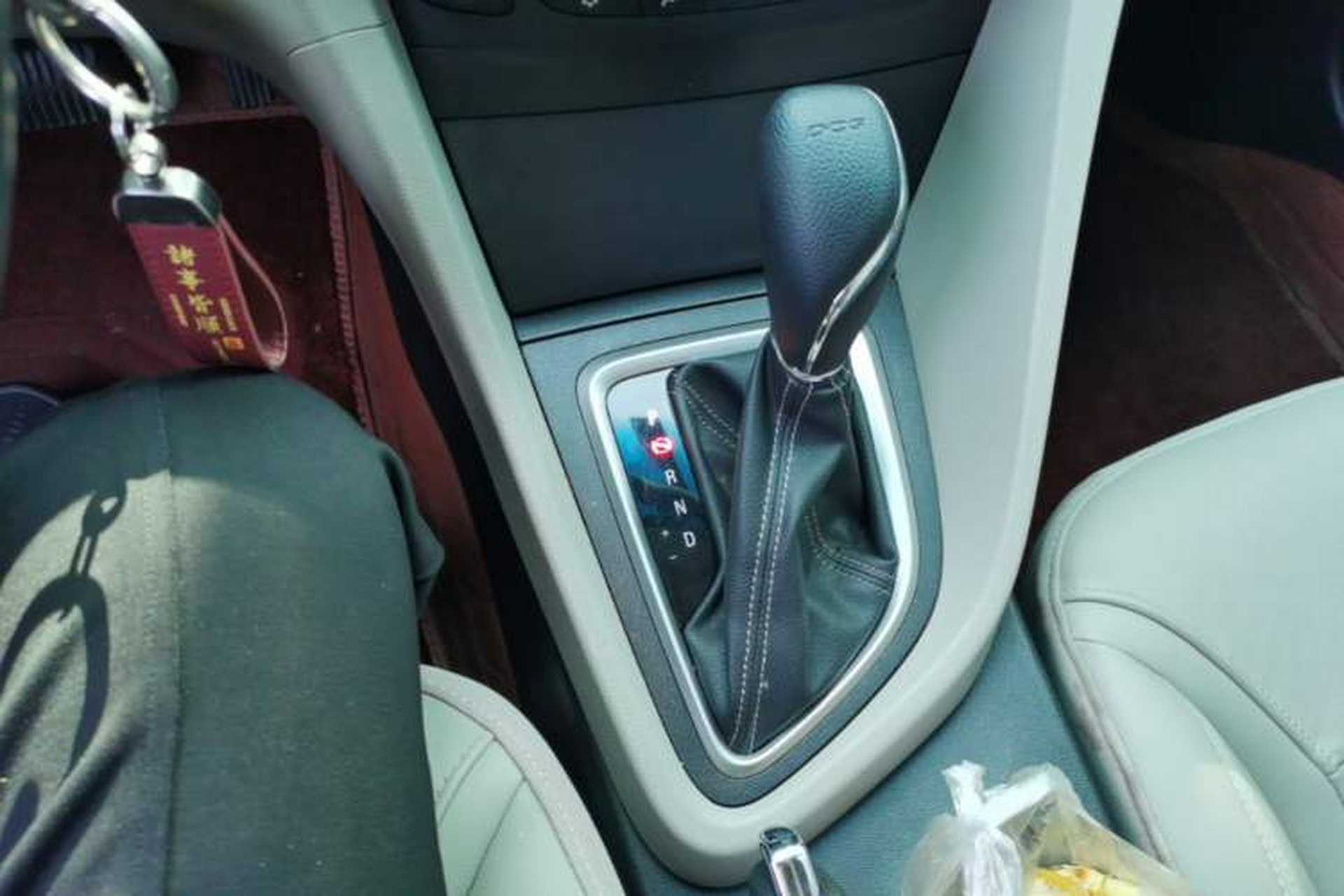 Used Buick Excelle GX 2019 15T Dual-Clutch Connected Elite Model China VI Gear Lever