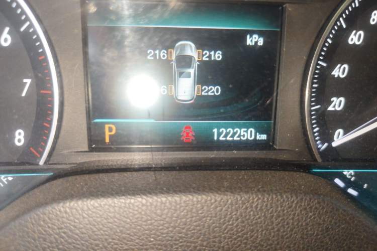 Used Buick Excelle GX 2019 18T Automatic Connected Flagship Version China V Standard Odometer Close Up