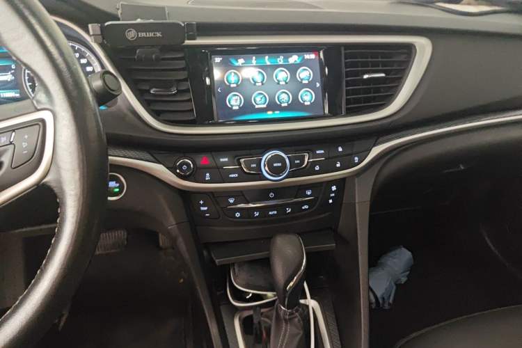 Used Buick Excelle GX 2019 18T Automatic Connected Elite Model China V Standard Audio And AC Panel