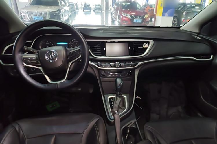 Used Buick Excelle GX 2019 18T Automatic Connected Elite Model China VI Standard Center Console