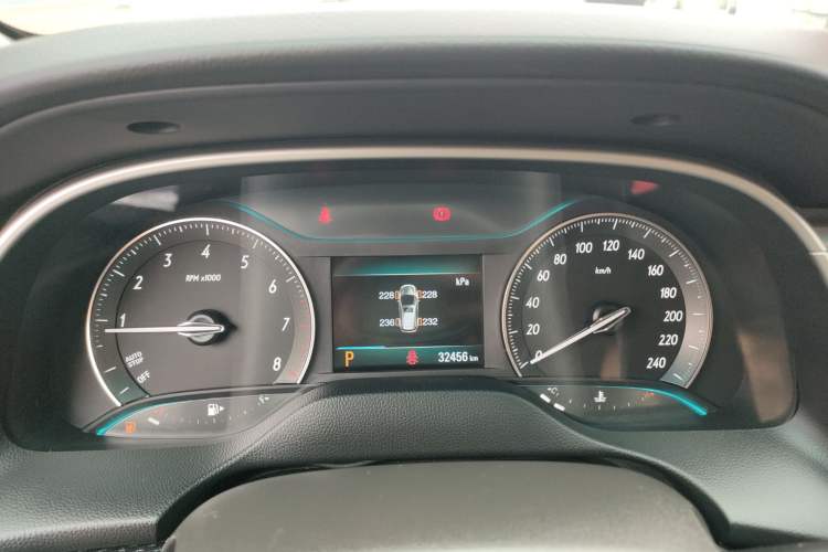Used Buick Excelle GX 2019 18T Automatic Connected Elite Model China VI Standard Instrument Cluster