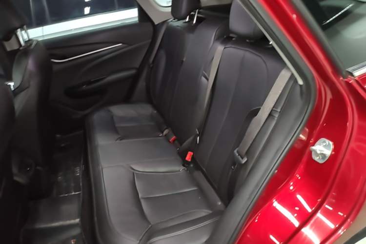 Used Buick Excelle GX 2019 18T Automatic Connected Elite Model China VI Standard Left Rear Seat