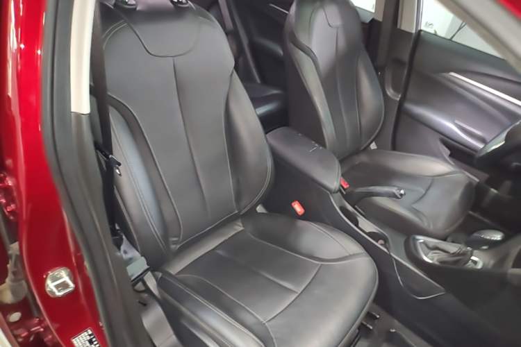 Used Buick Excelle GX 2019 18T Automatic Connected Elite Model China VI Standard Right Front Seat
