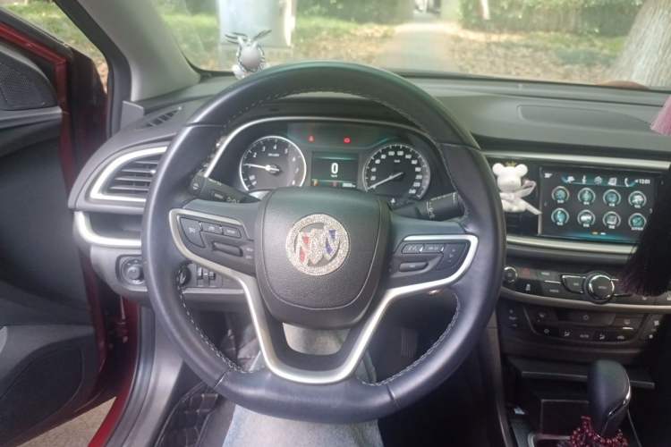 Used Buick Excelle GX 2019 18T Automatic Connected Flagship Version China V Standard Steering Wheel