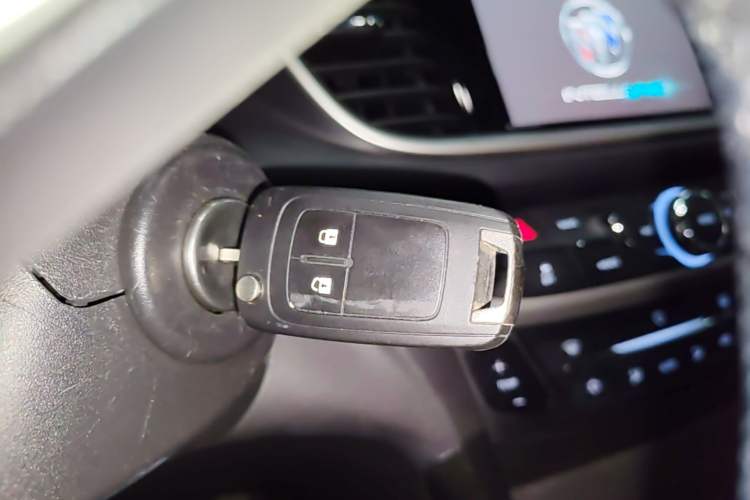 Used Buick Excelle GX 2019 18T Automatic Connected Elite Model China VI Standard Vehicle Key