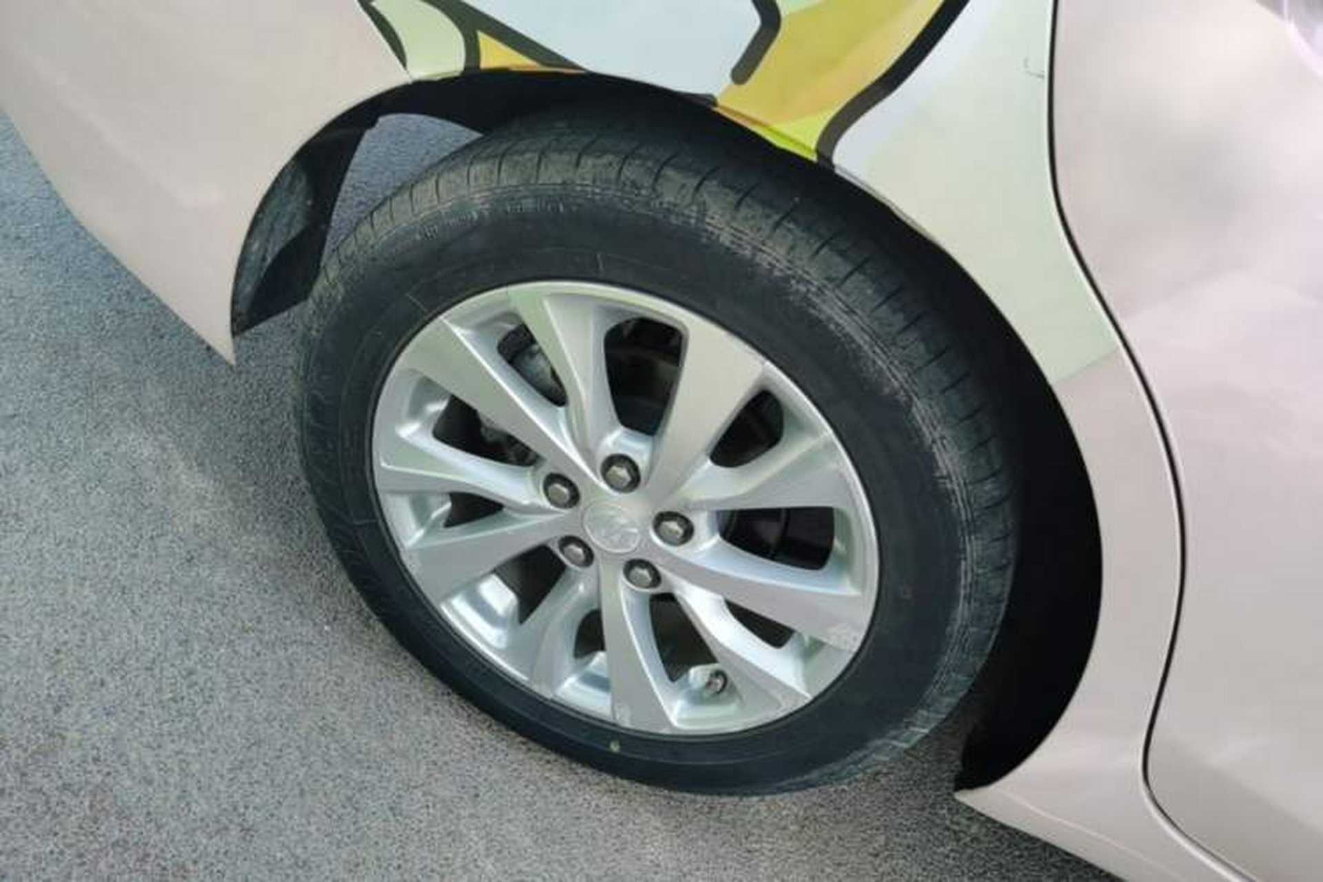 Used Buick Excelle GX 2019 15T Dual-Clutch Connected Elite Model China VI Right Rear Wheel Hub